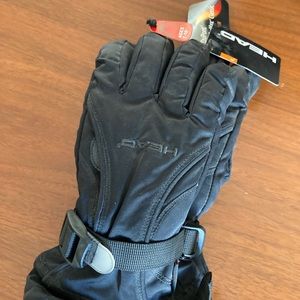 Brand new HEAD children’s unisex snow gloves.